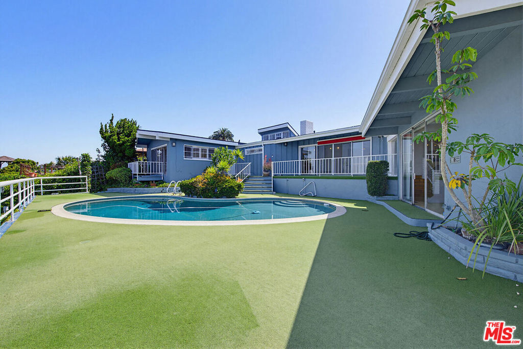 Property Photo:  4107 Punta Alta Drive  CA 90008 