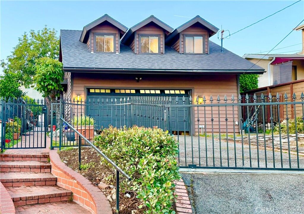 Property Photo:  2717 Mary Street  CA 91214 