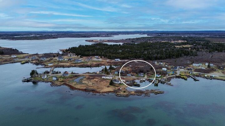 Property Photo:  21 Sadler Point Road  ME 04649 