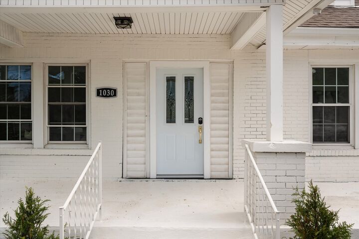 Property Photo:  1030 28th Ave N  TN 37208 