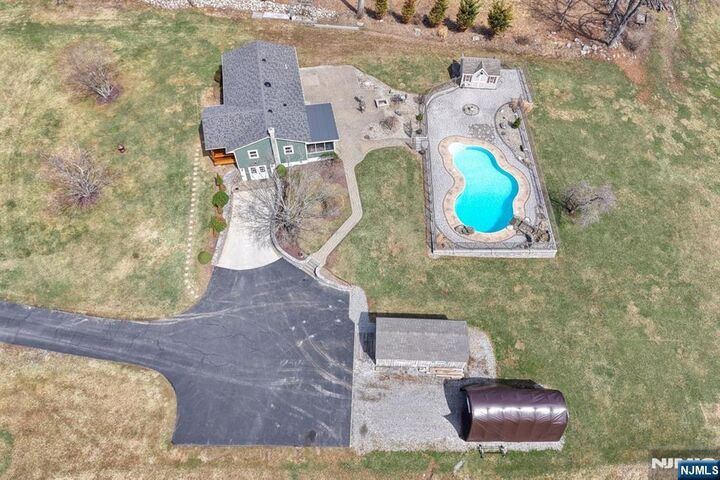 Property Photo:  120 Mudtown Road  NJ 07461 