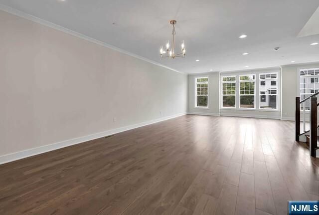 Property Photo:  92 Cinnamon Drive  NJ 07458 