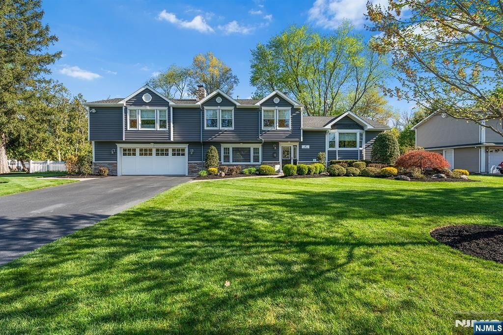 Property Photo:  47 Colfax Drive  NJ 07440 
