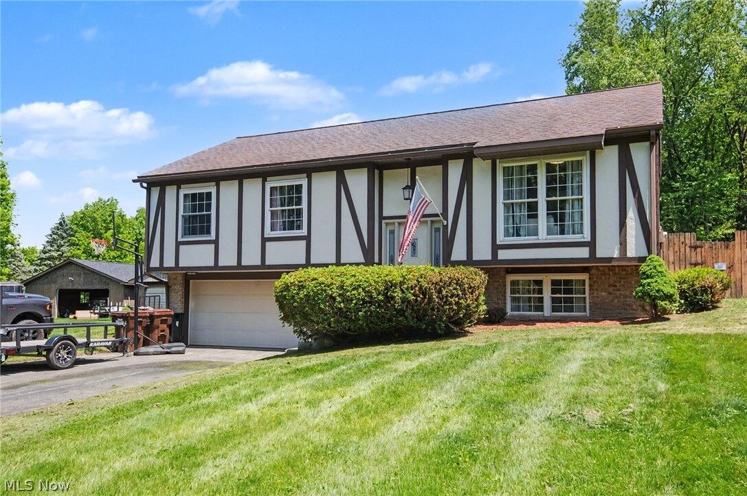 Property Photo: 1392 Homestead Drive OH 43920