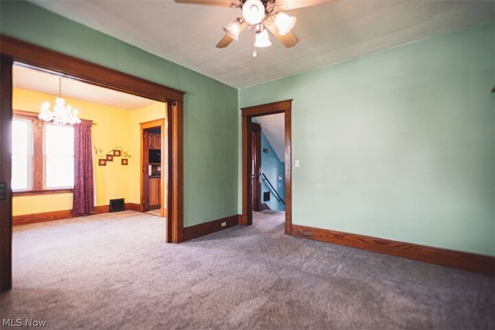 Property Photo:  33 N Hartford Avenue  OH 44509 