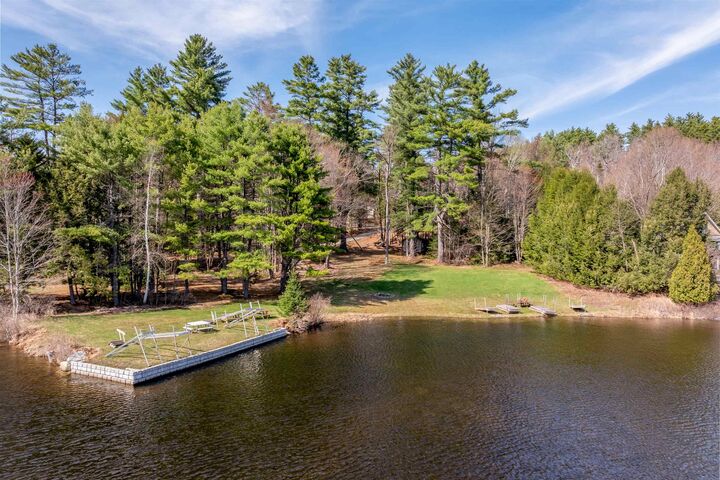 Property Photo:  10 Shorewood Estates Road  NH 03773 