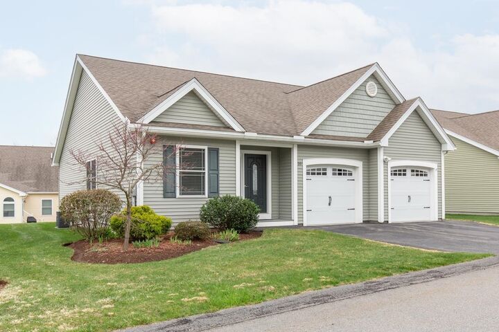 Property Photo:  59 Sagewood Drive  NH 03076 