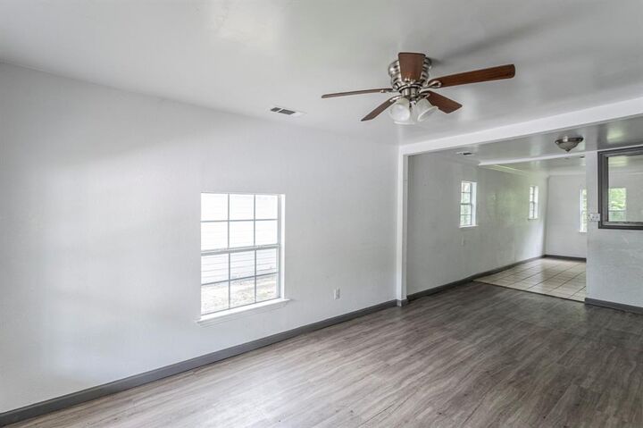 Property Photo:  2510 Wilhurt Avenue  TX 75216 