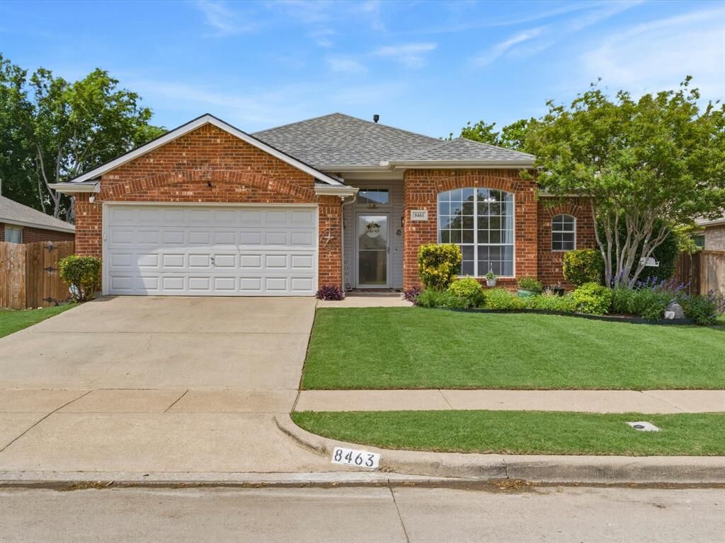 Property Photo: 8463 Muirwood Trail TX 76137