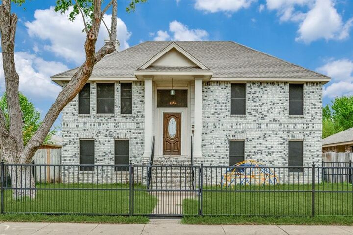 Property Photo: 4912 Trinity Cross Court TX 75236