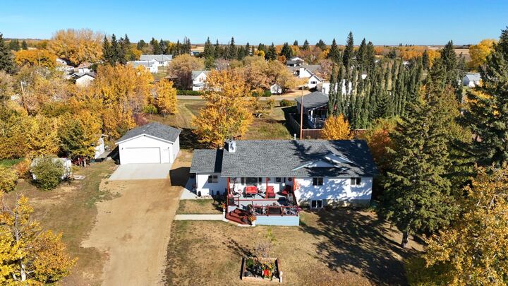 Property Photo:  120 Dominion Street  AB T0B 2M0 
