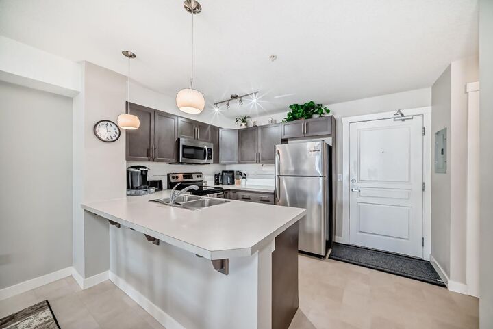 Property Photo: 2300 Evanston Square NW 313 AB T3P 0G8