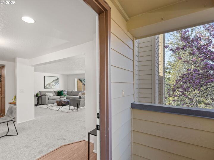 Property Photo:  1611 NE 113th St 332  WA 98686 