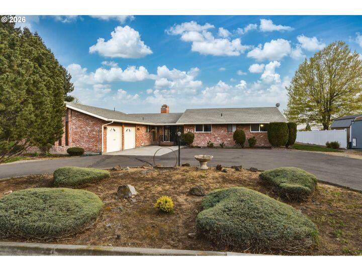 Property Photo: 2314 Frazier Dr WA 99362