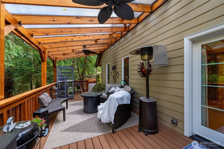 Property Photo:  2  Jasper Ridge Lane  WA 98229 