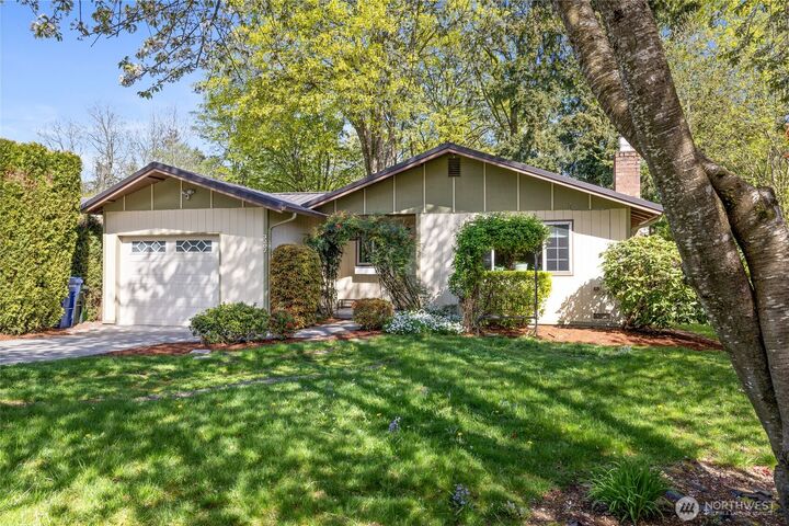 Property Photo:  3207  45th Avenue NE  WA 98422 