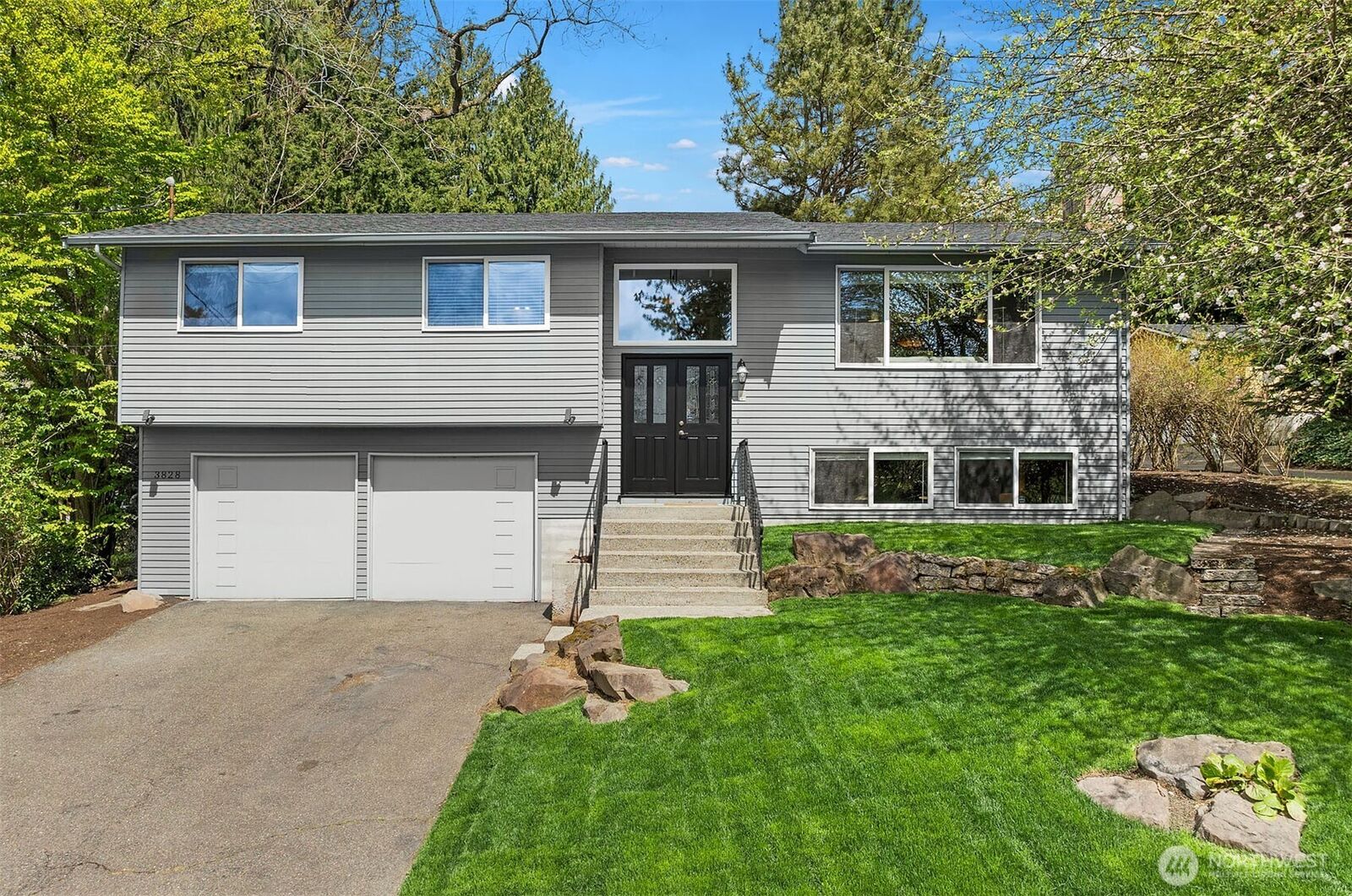 Property Photo:  3828 NE 110th  WA 98125 