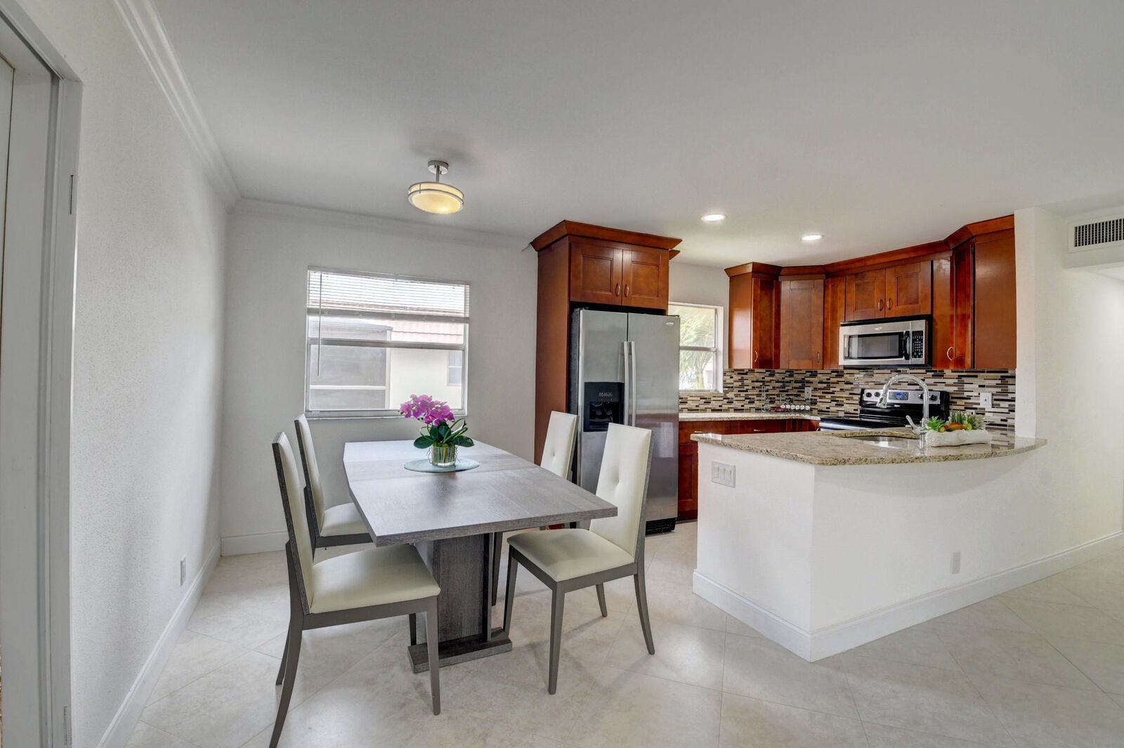 Property Photo: 468 Saxony Way FL 33446