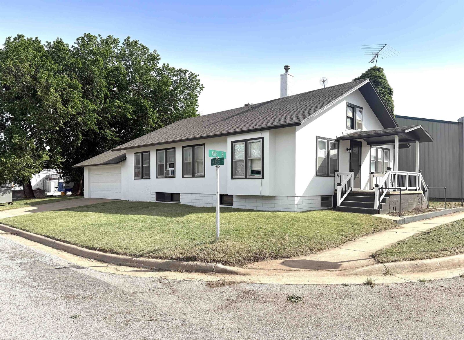 Property Photo: 142 W Ave B KS 67009