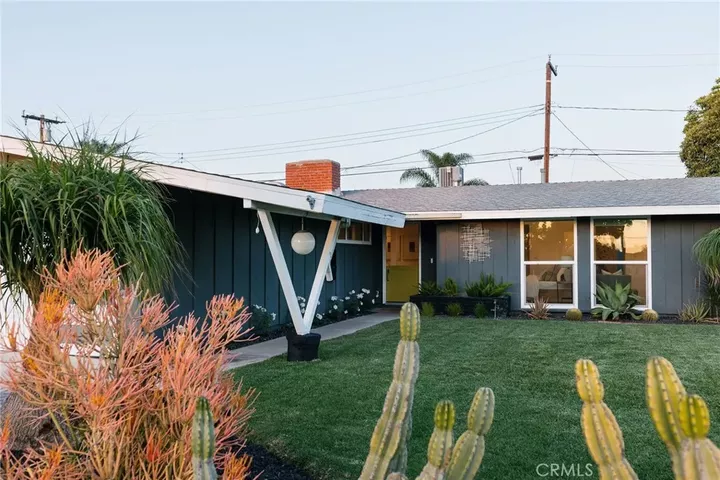 Property Photo:  2566 Oxford  CA 92626 