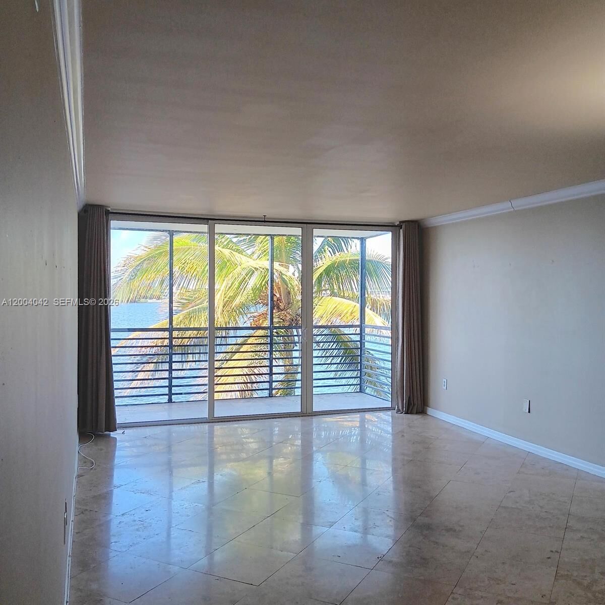 Property Photo:  1075 NE Miami Gardens Dr 306  FL 33179 