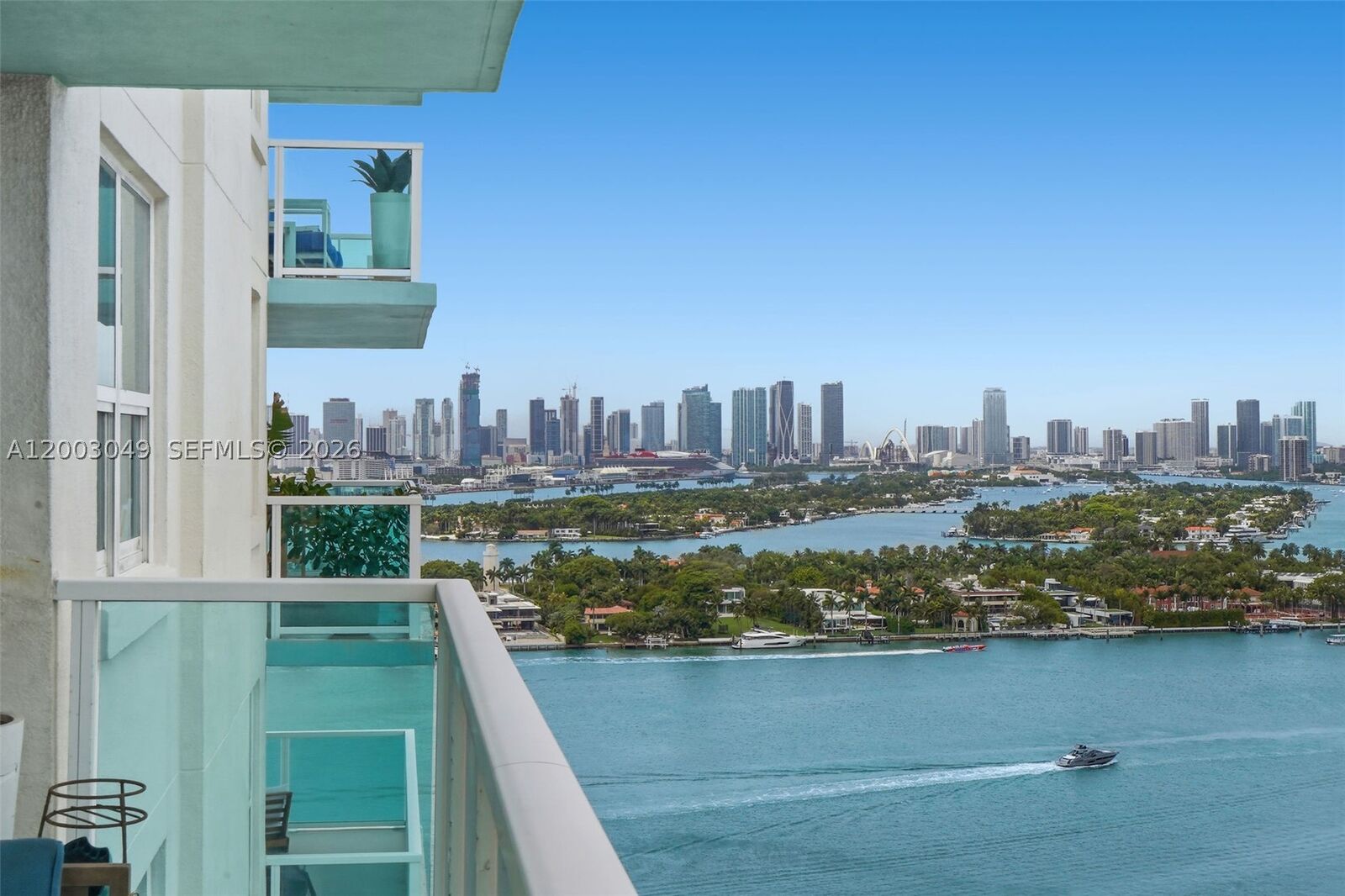 Property Photo: 650 West Ave 2612 FL 33139