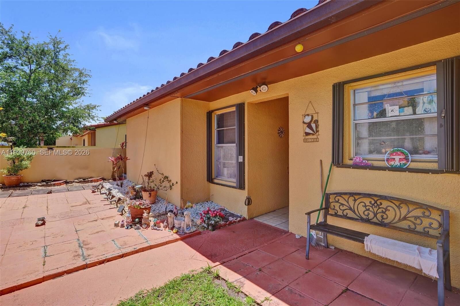 Property Photo: 8618 SW 148th Pl FL 33193