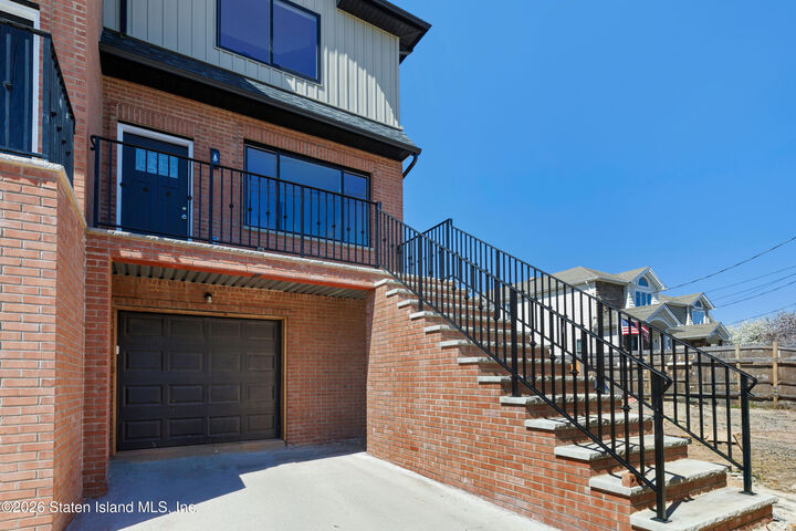 Property Photo:  1014 Annadale Road  NY 10312 