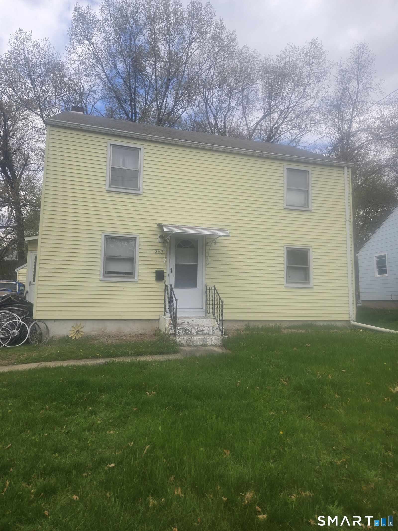 Property Photo:  253 Hilliard Street  CT 06042 