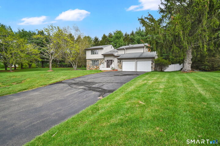 Property Photo:  11 Kupchunos Road  CT 06074 