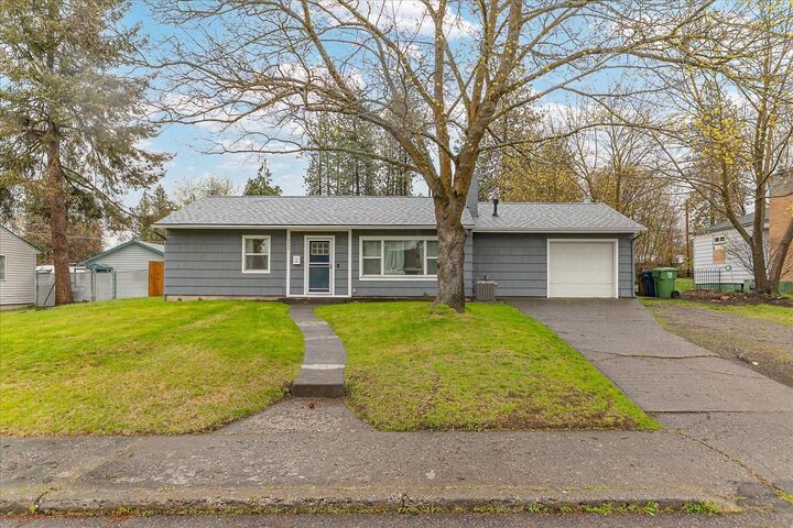 Property Photo: 4922 N Daisy Pl WA 99205