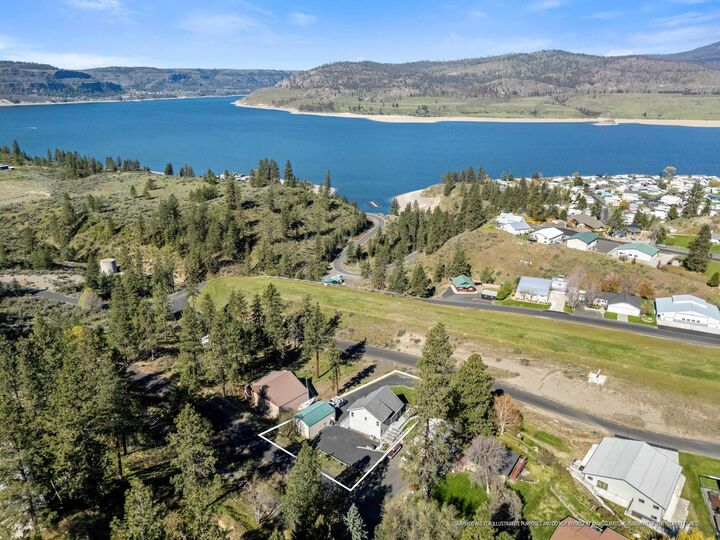 Property Photo:  304 Airport Way  WA 99122 