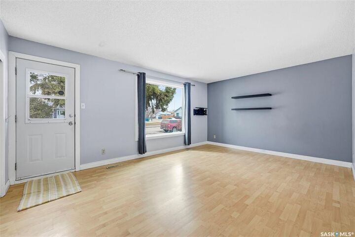 Property Photo:  107 Evans Street  SK S7N 2B1 