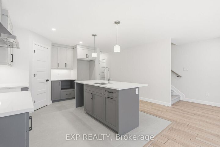 Property Photo: 247 Sumac Crescent Street ON K0A 2M0