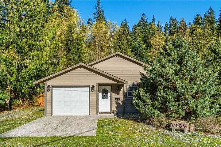 Property Photo: 1765 Cameron Cres BC V9K 2S3