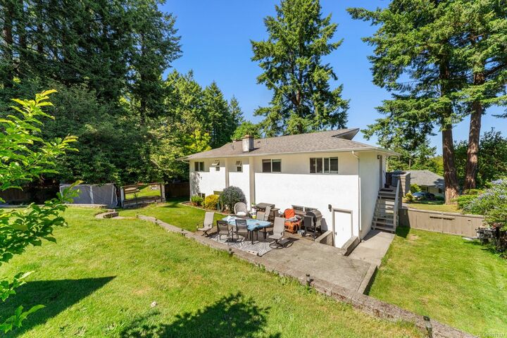 Property Photo: 405 Tamarack Rd BC V9B 2R4