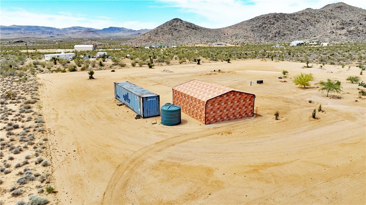 Property Photo: 5649 N Davis Rd Road AZ 86413