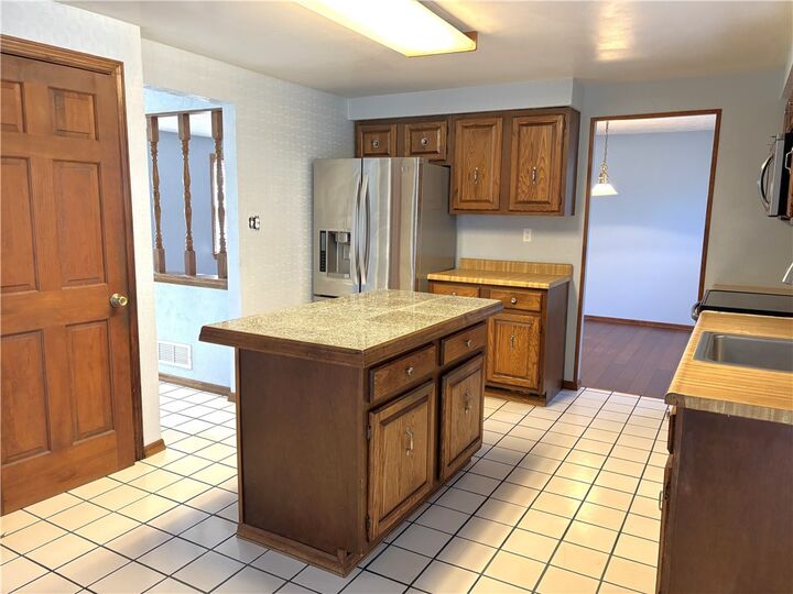 Property Photo:  1677 Hathaway Ln  PA 15241 