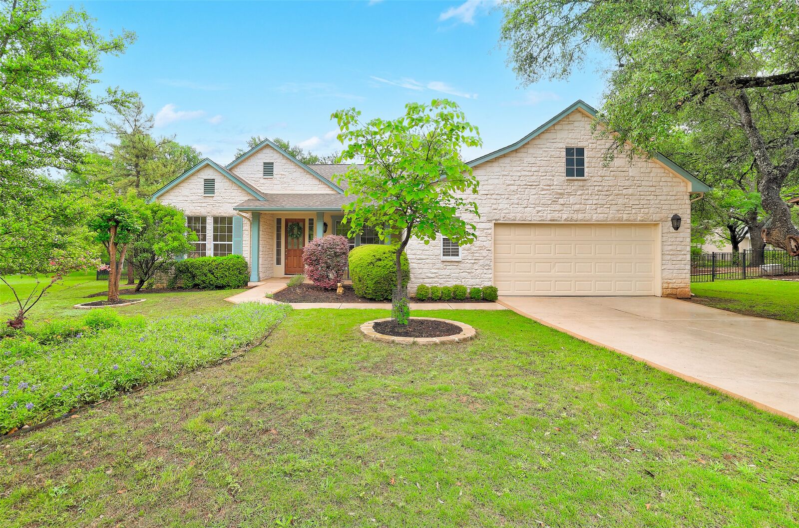 Property Photo:  113 Sandpiper Cove  TX 78633 