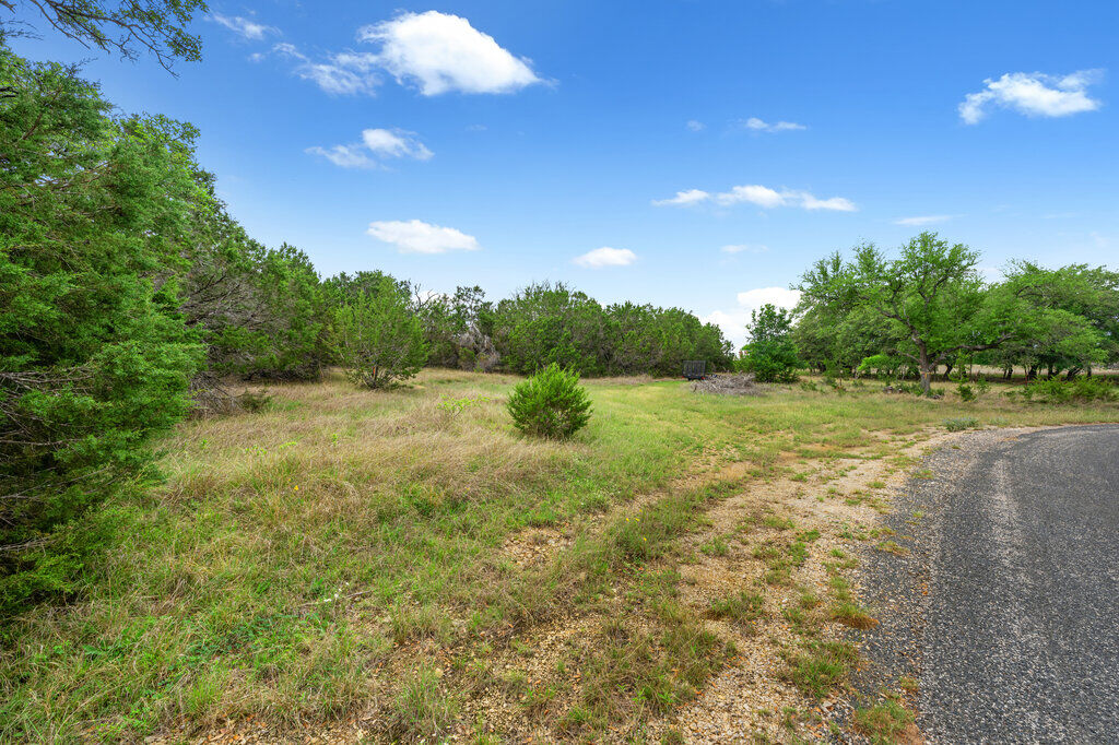 Property Photo:  429 Red Oak  TX 78642 