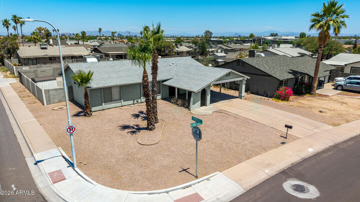 Property Photo:  926 W Apollo Avenue  AZ 85283 
