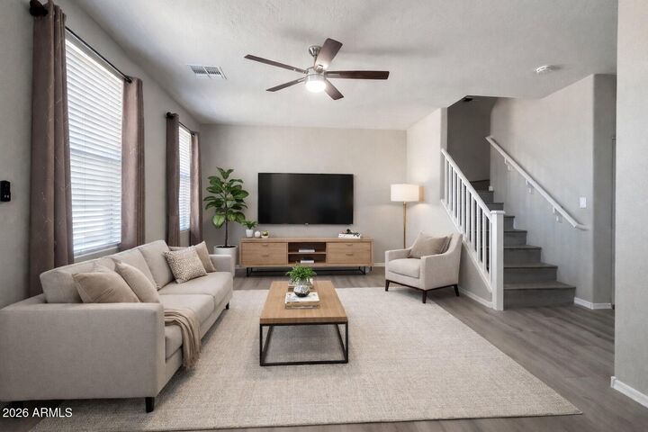 Property Photo:  5219 W Raymond Street  AZ 85043 