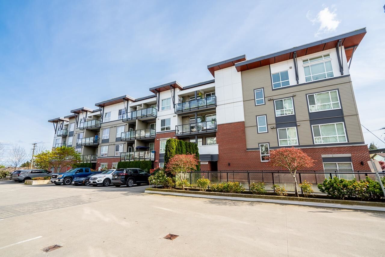 Property Photo:  19567 64 Avenue 303  BC V3S 7H8 