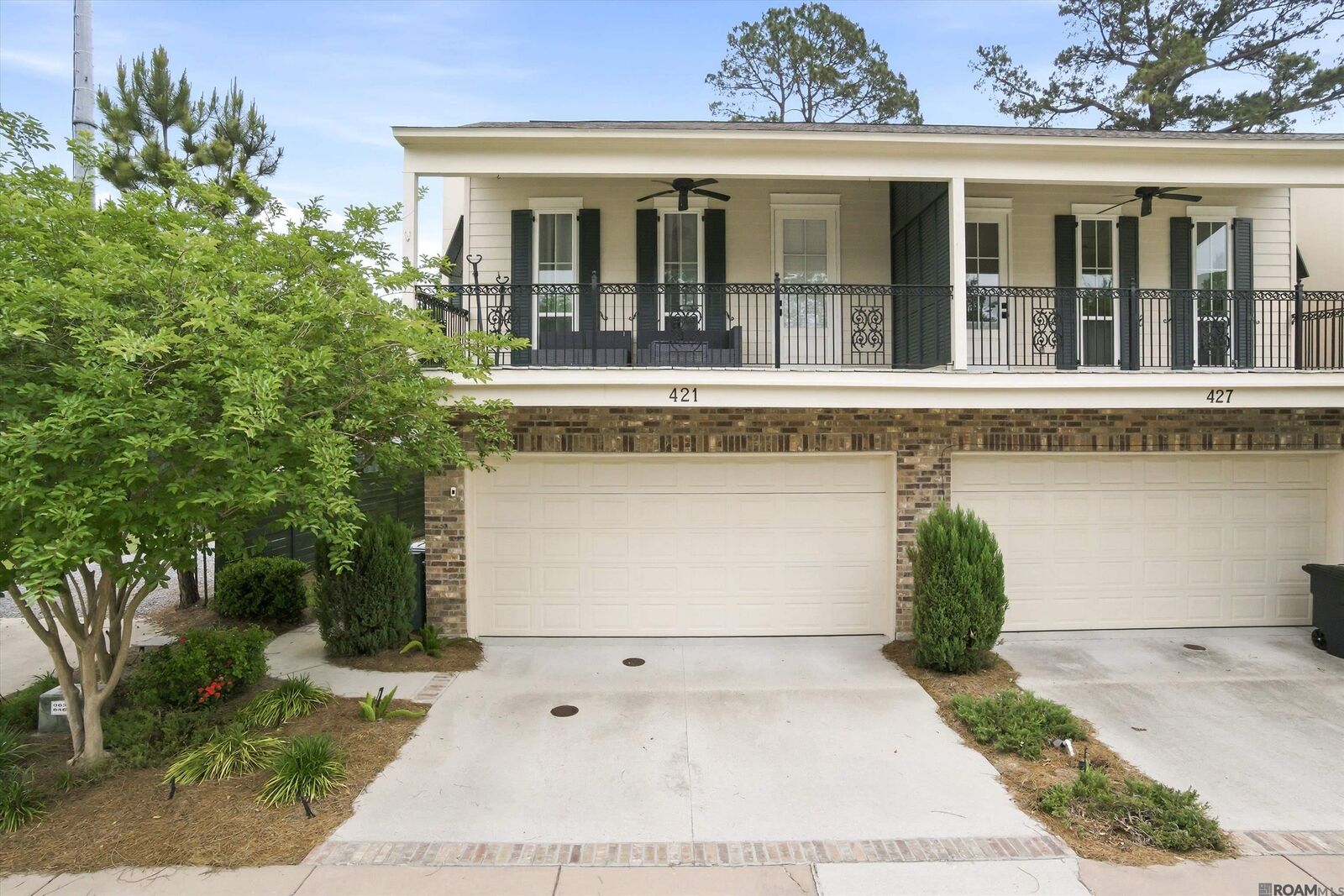 Property Photo:  421 St Thomas Ln  LA 70806 