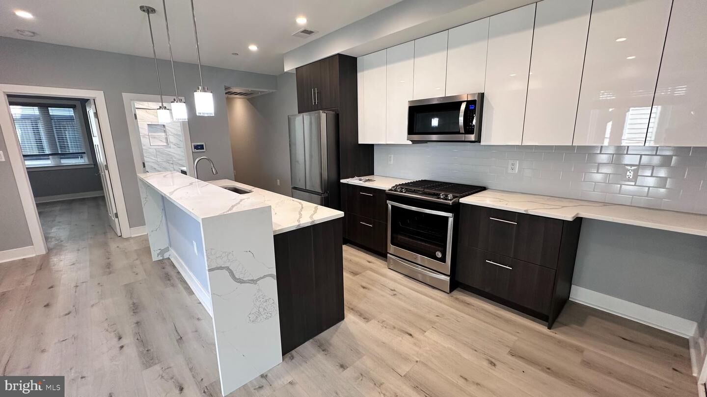 Property Photo:  818 Kennedy Street NW 6  DC 20011 