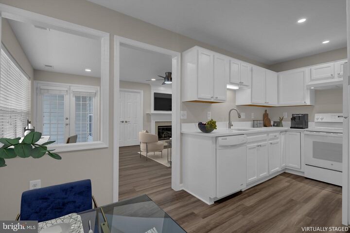 Property Photo:  9257 Cardinal Forest Lane 101  VA 22079 