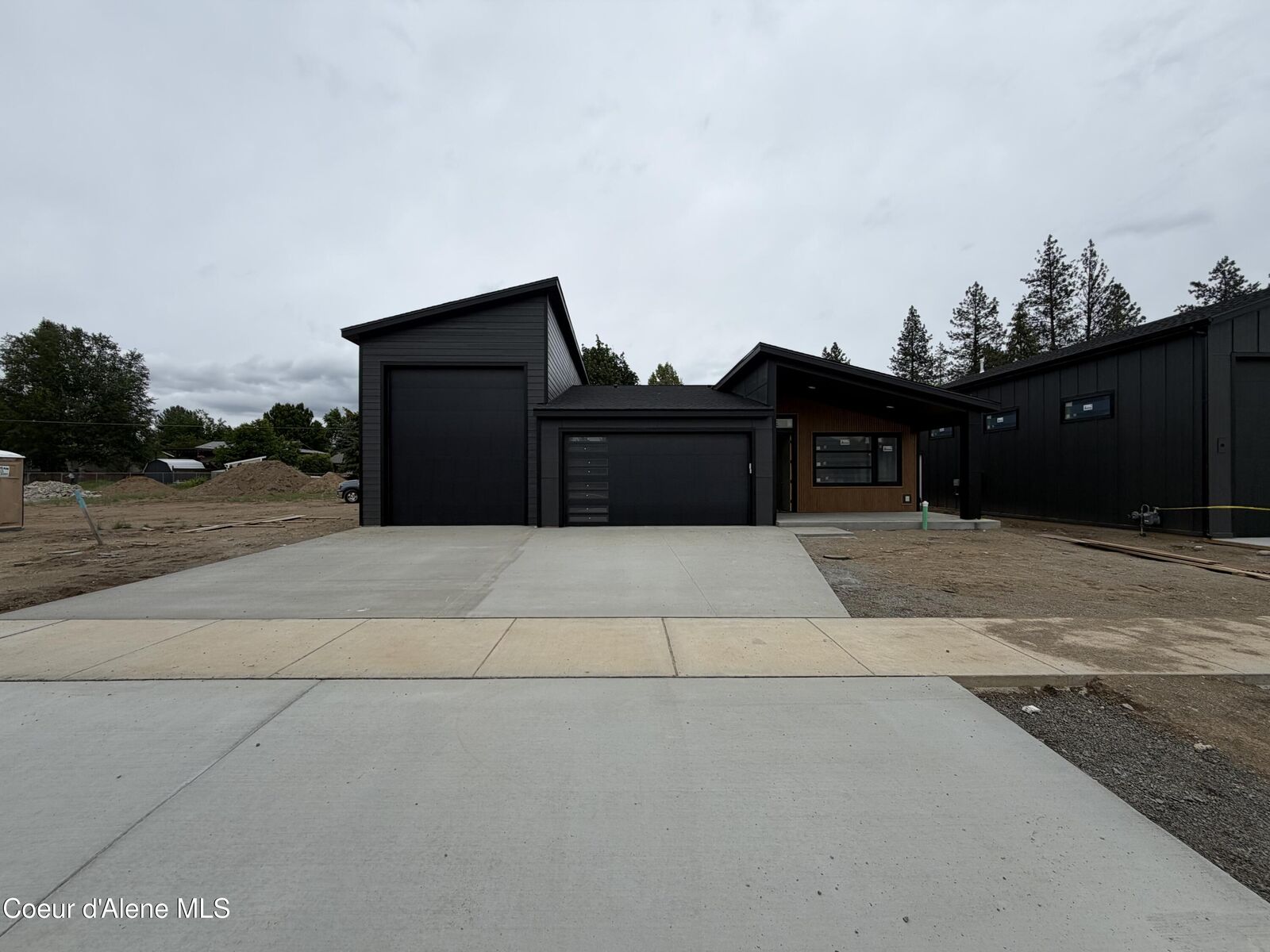 Property Photo:  11005 E 36th Dr  WA 99206 