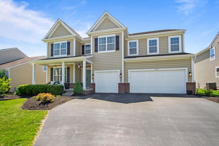 Property Photo:  1331 Ironwood Drive  OH 43123 