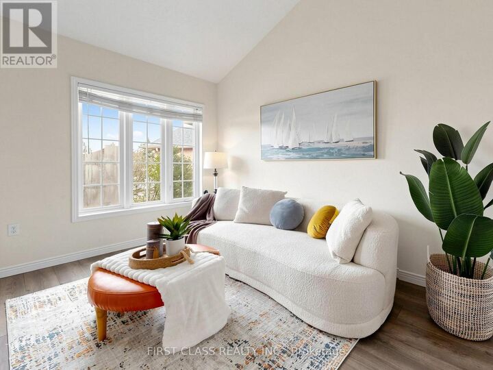 Property Photo:  11 Diamond Court  ON L9C 7V5 