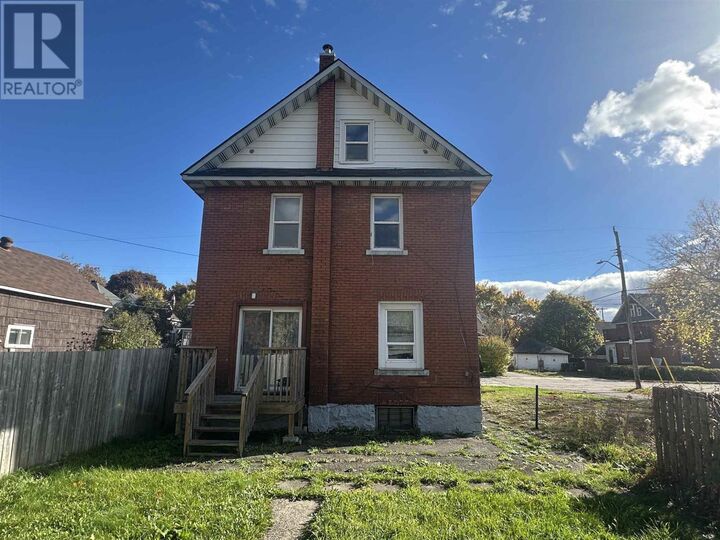 Property Photo: 17 Abbott St ON P6A 2V8